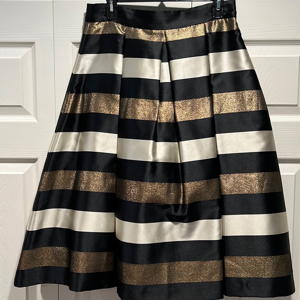 Eliza J skirt with pockets!
